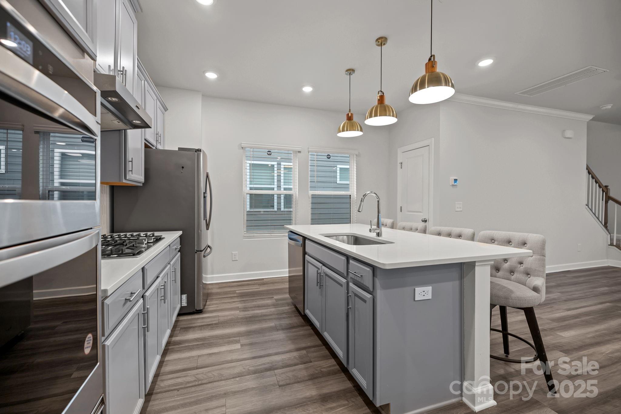 11040 Broadbent Court