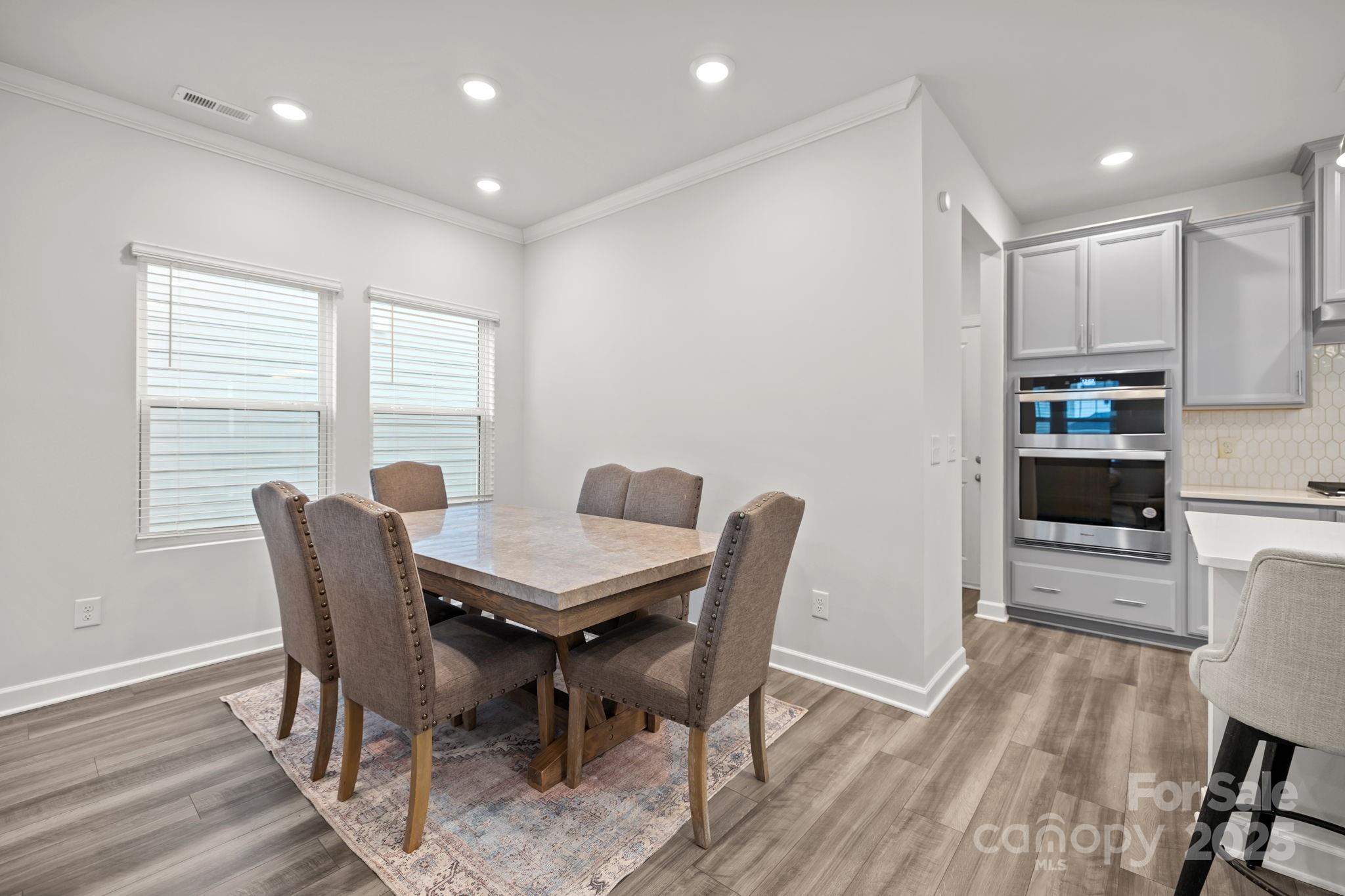 11040 Broadbent Court