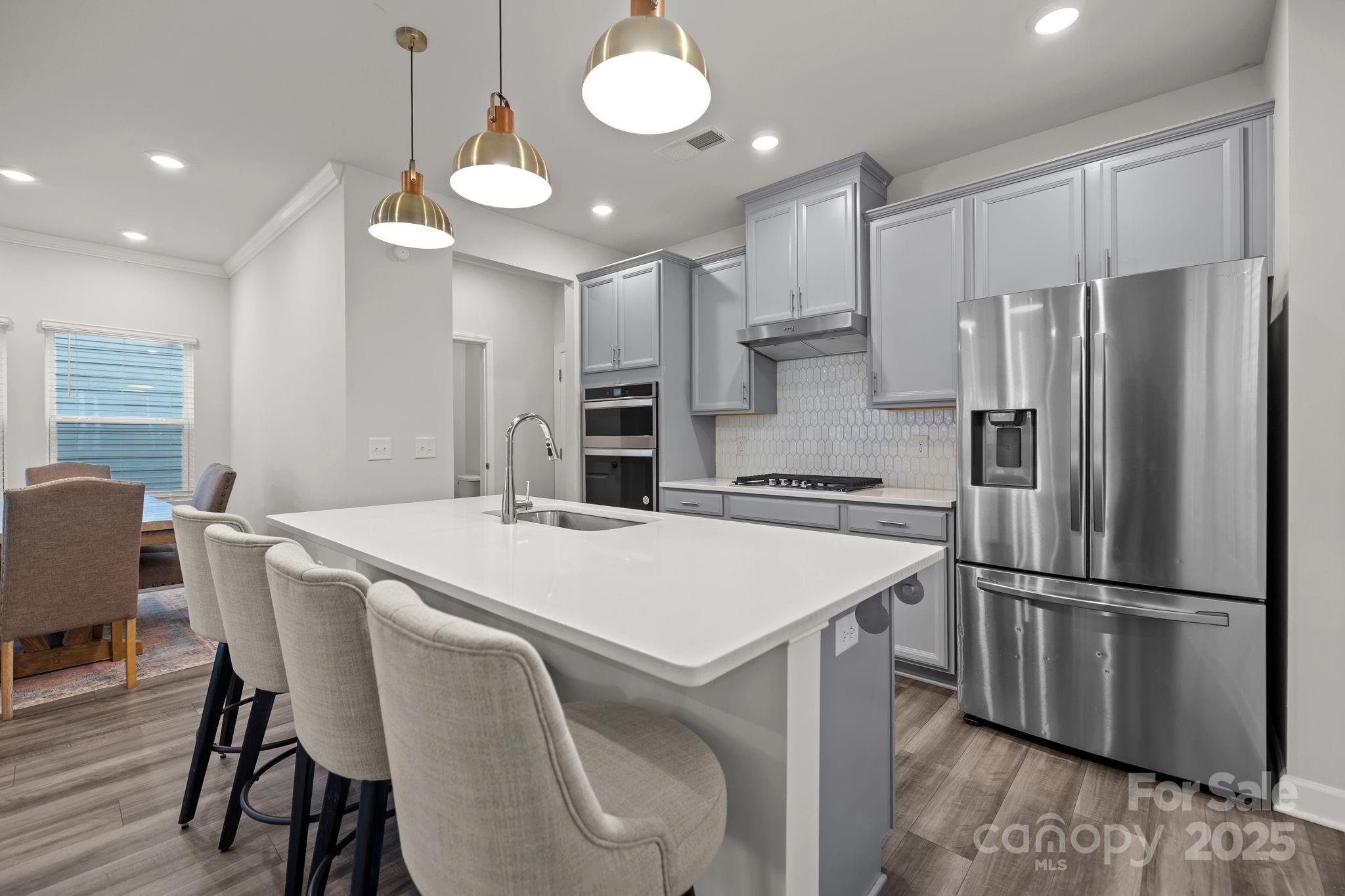 11040 Broadbent Court