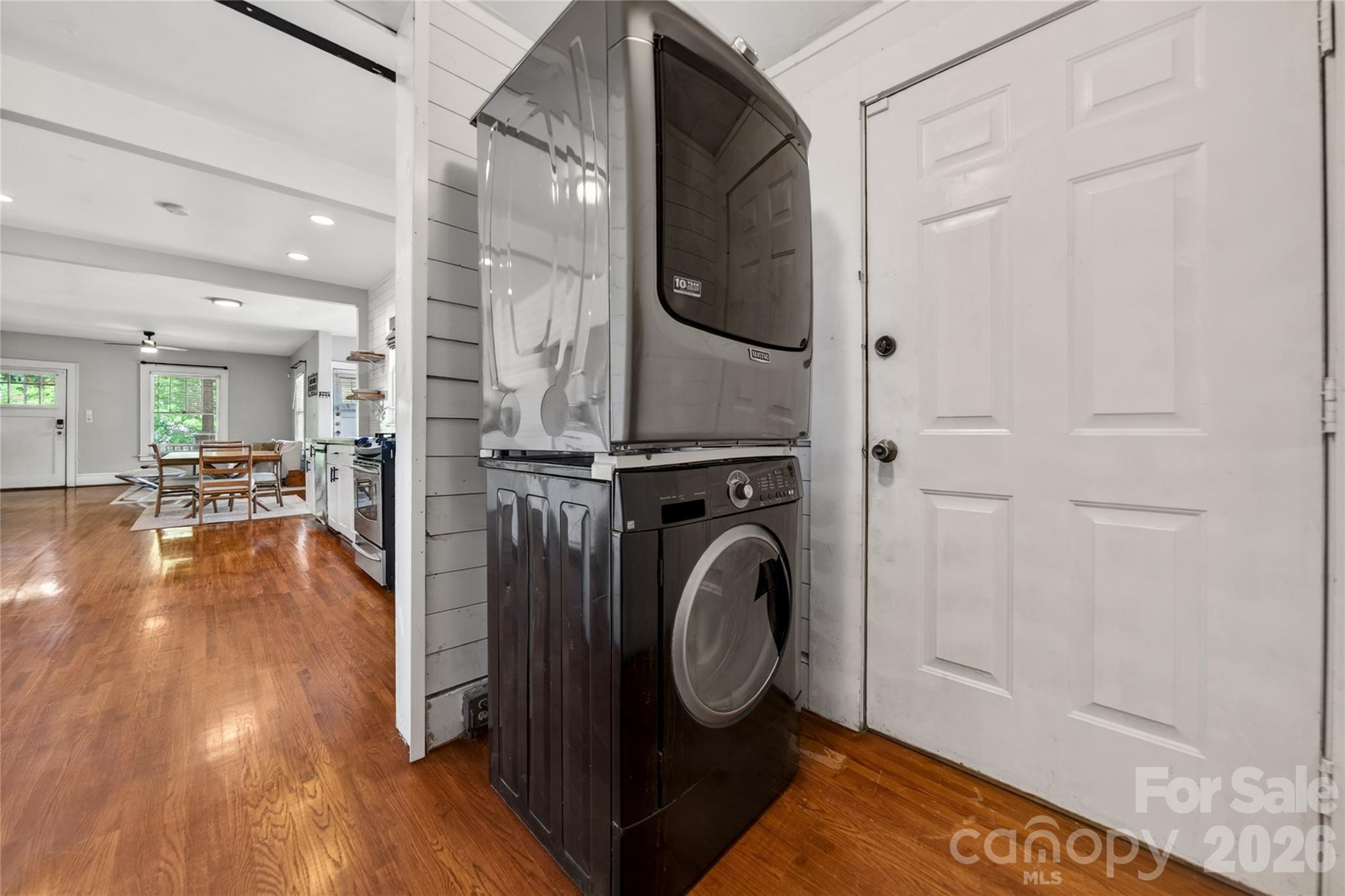 405 Walnut Avenue