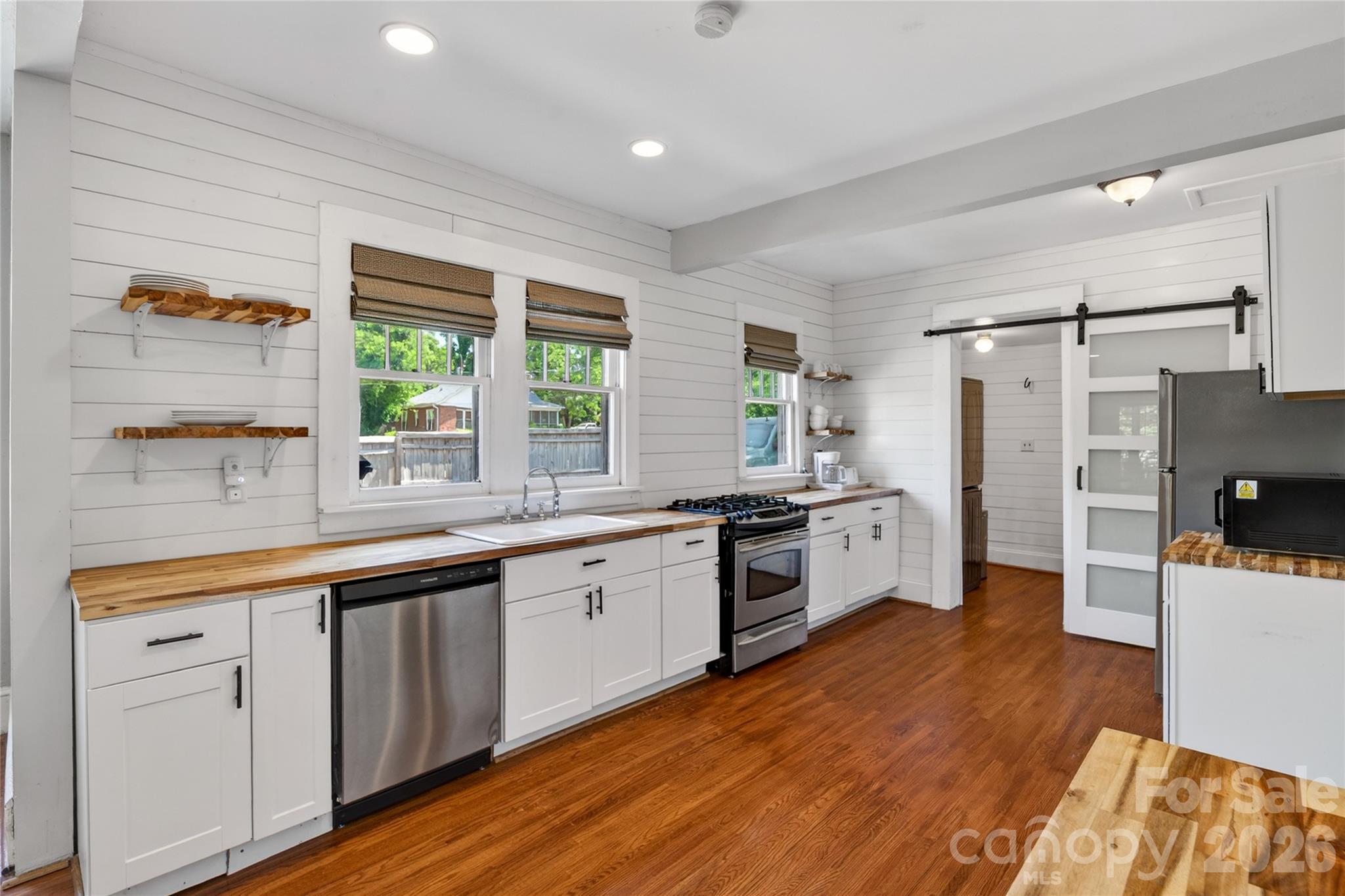 405 Walnut Avenue