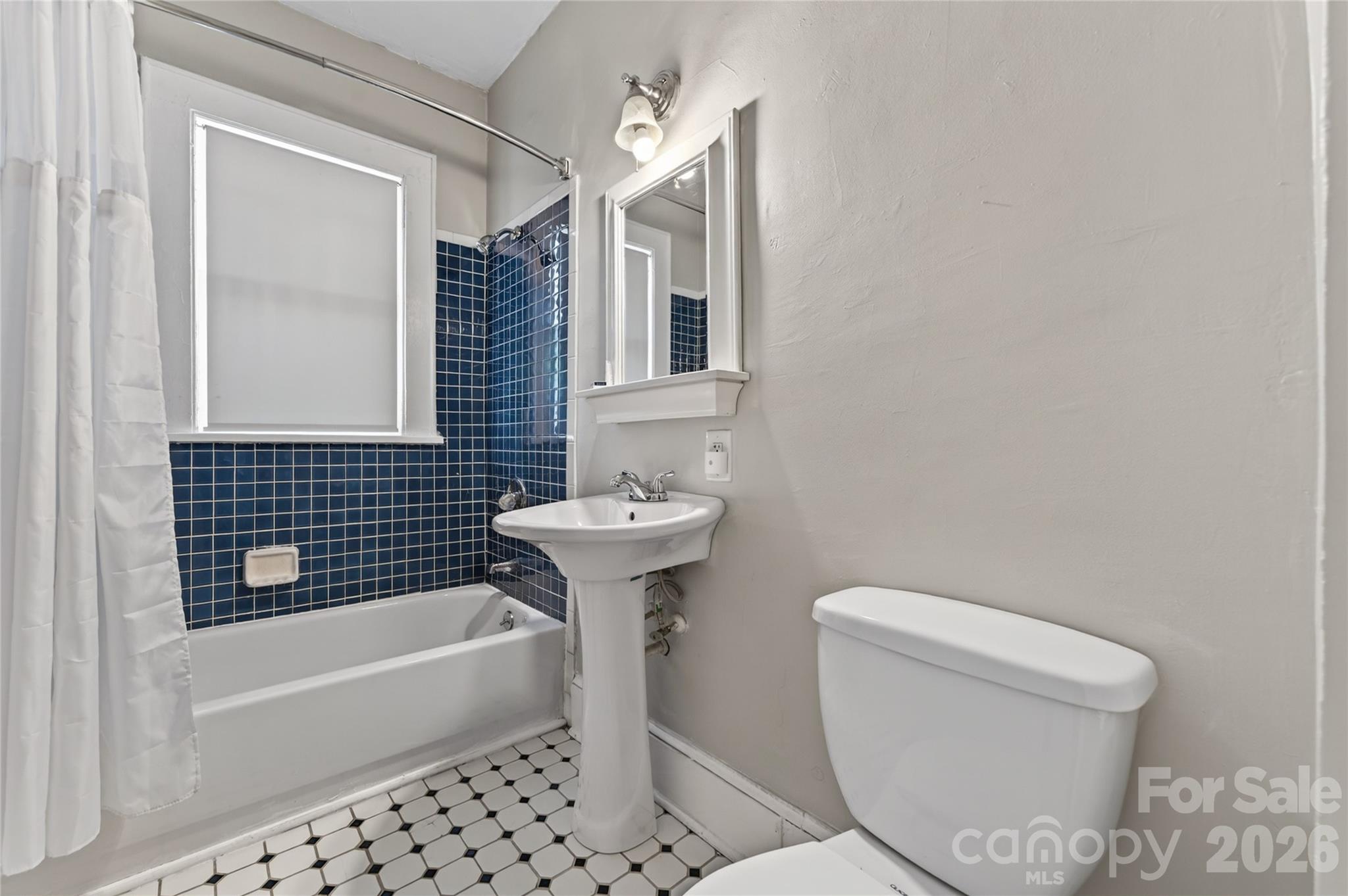 405 Walnut Avenue