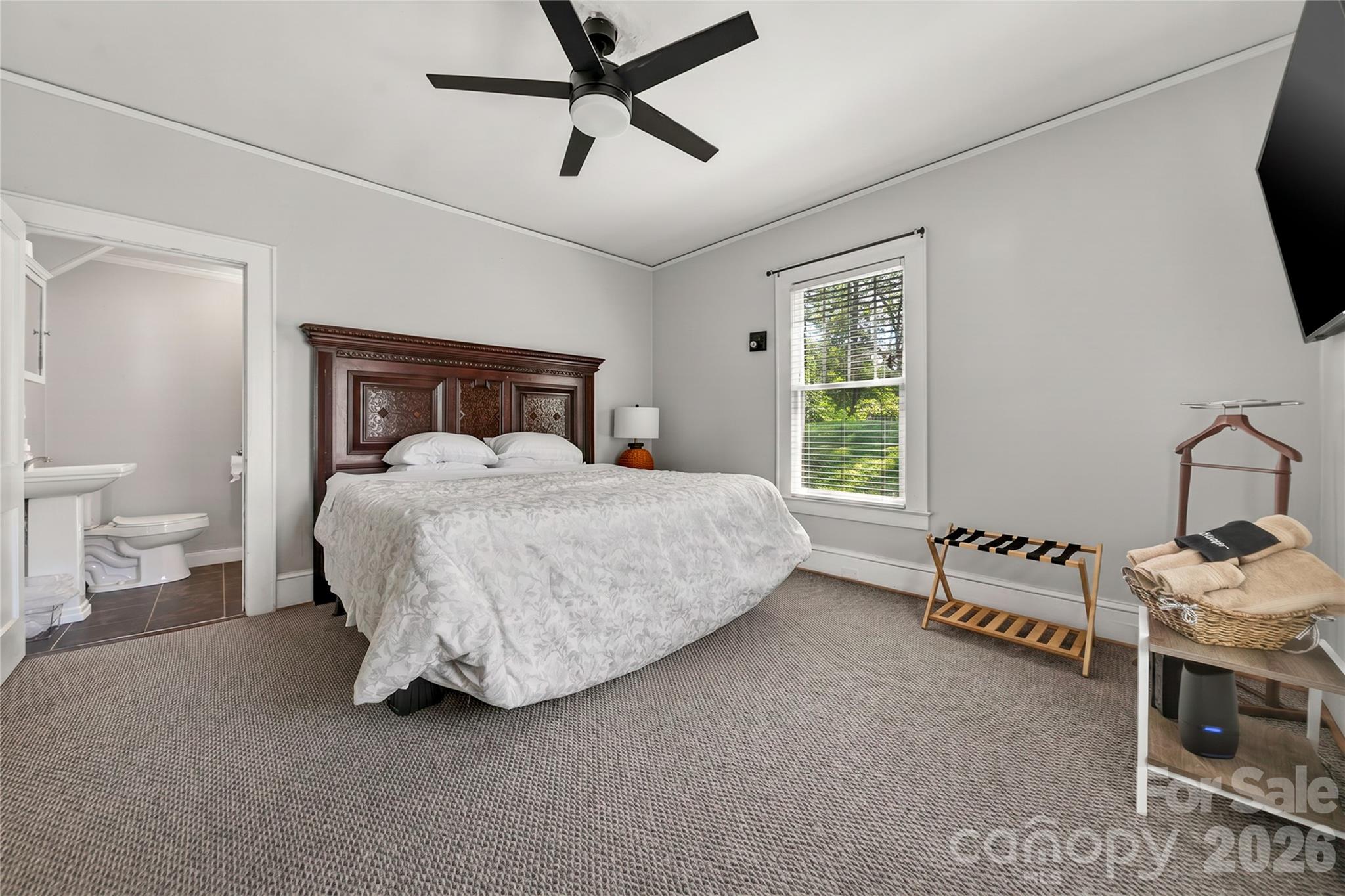 405 Walnut Avenue