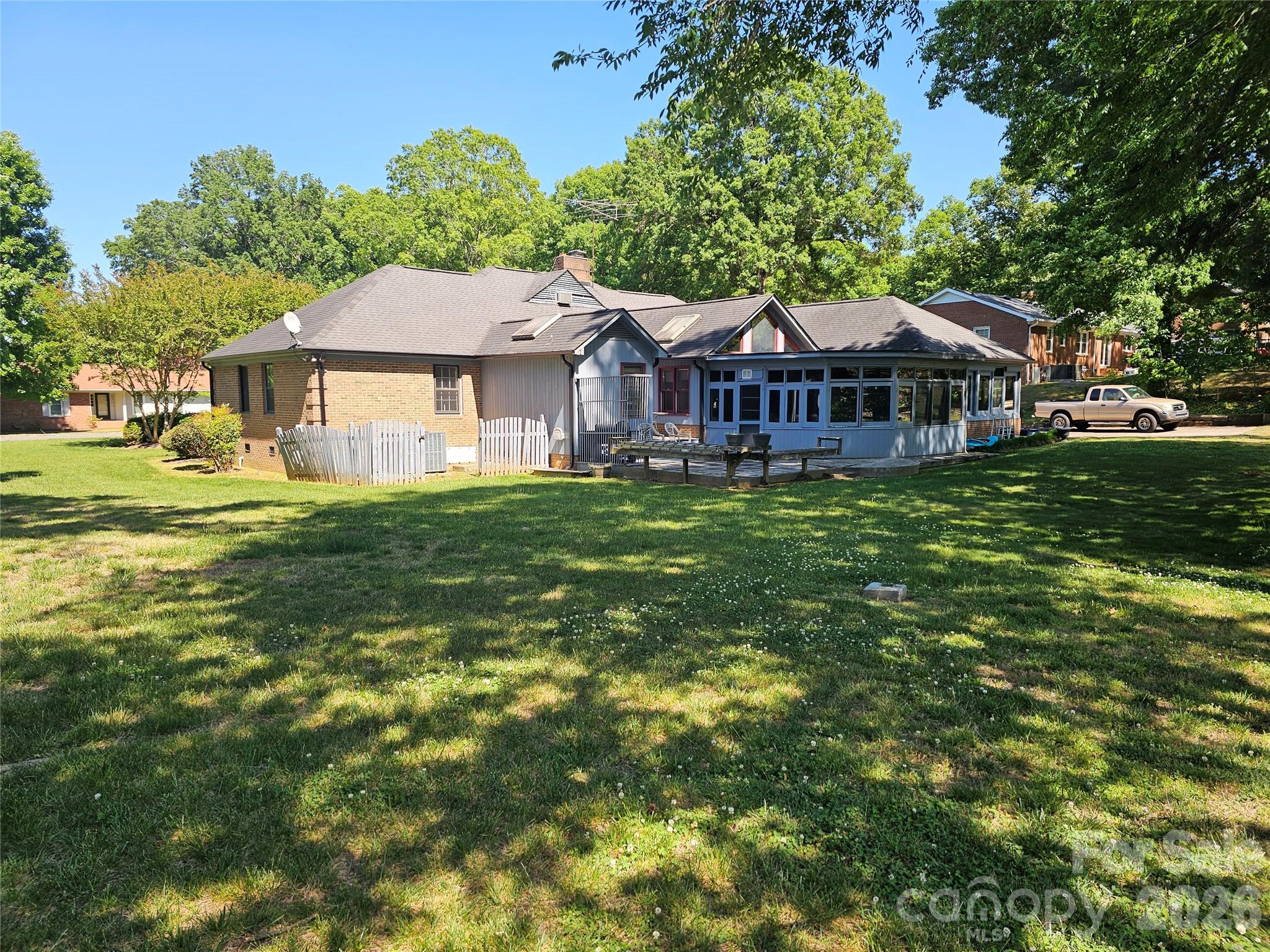 1108 Oak Hill Drive