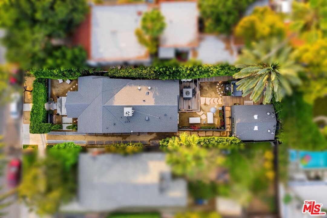 7733 LEXINGTON AVE