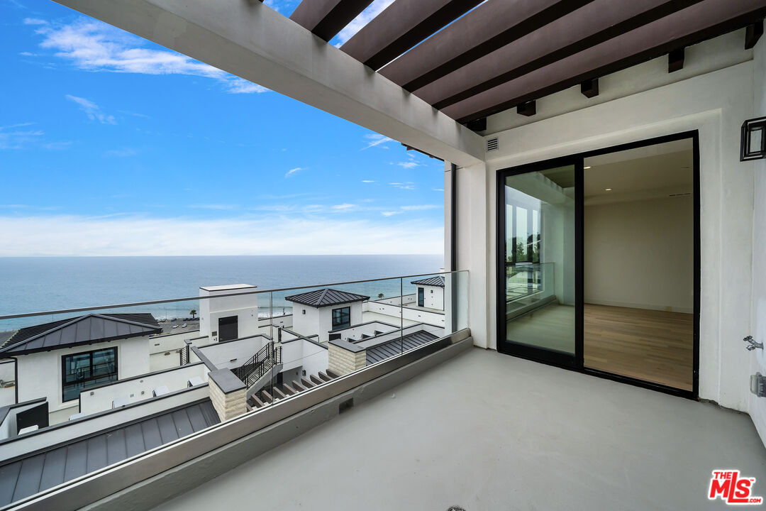 17330 TRAMONTO DR Unit: 101