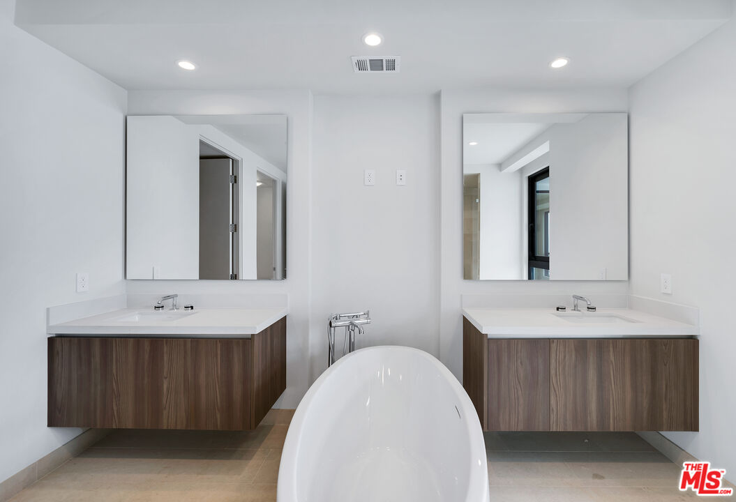 17330 TRAMONTO DR Unit: 101