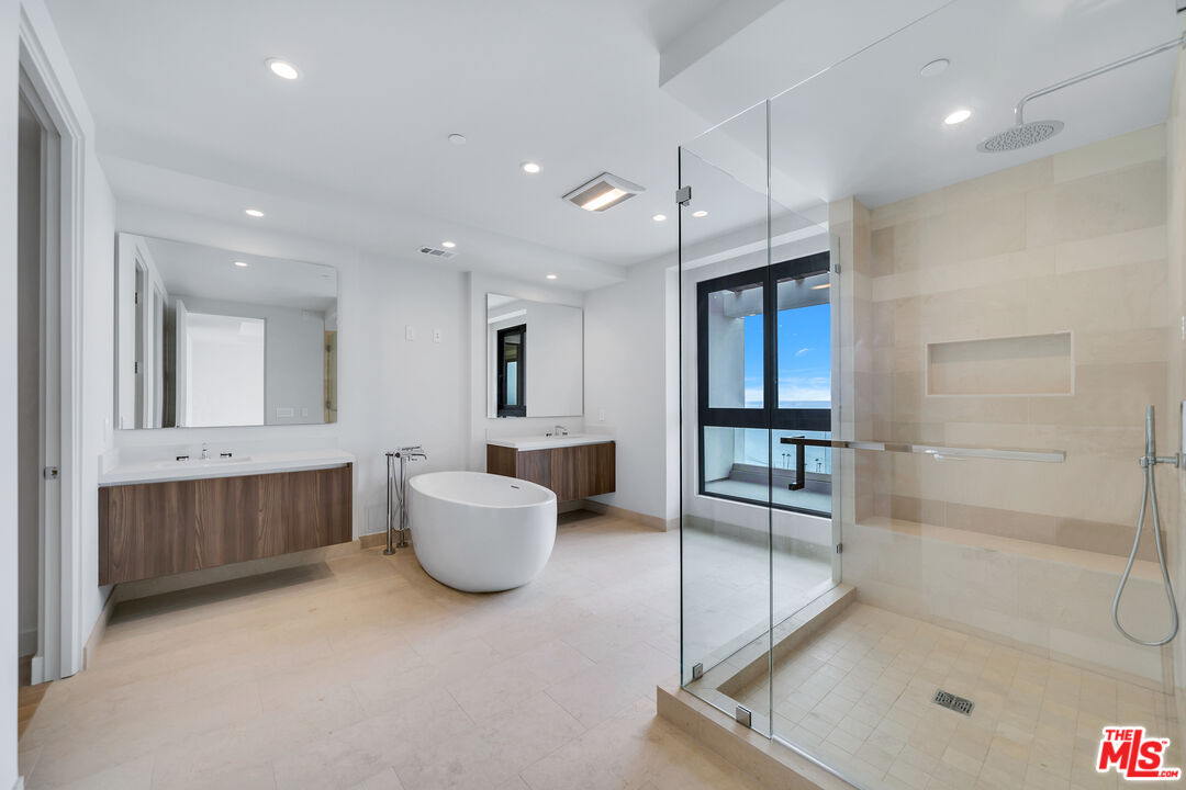 17330 TRAMONTO DR Unit: 101