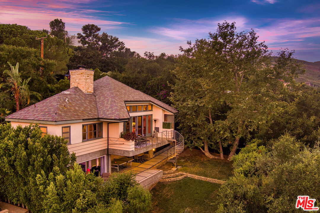 26227 Fairside Rd