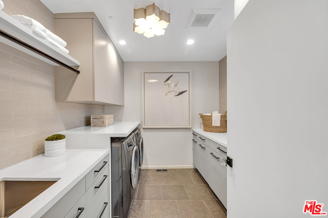 31558 Victoria Point Rd