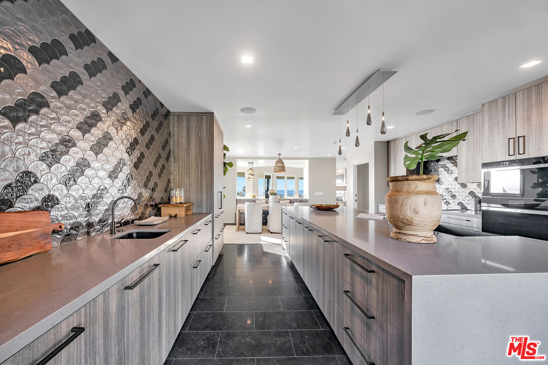 31558 Victoria Point Rd