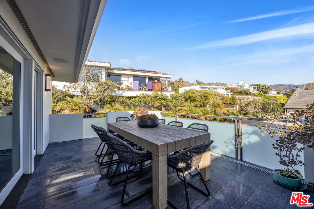 31558 Victoria Point Rd