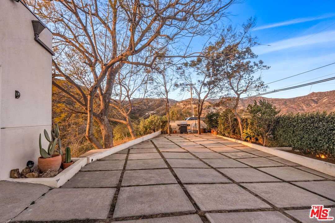2727 Corral Canyon Rd