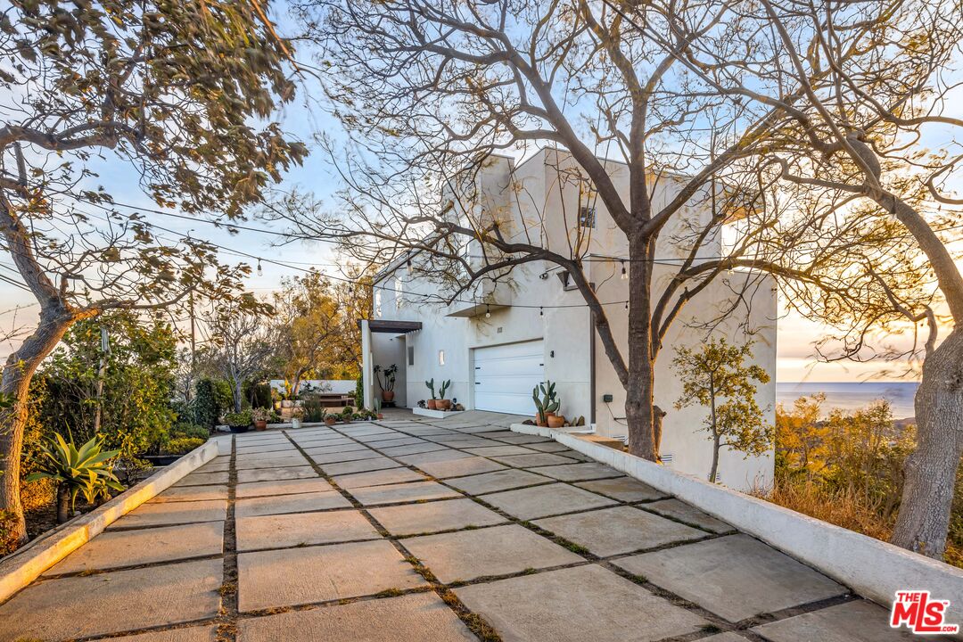 2727 Corral Canyon Rd