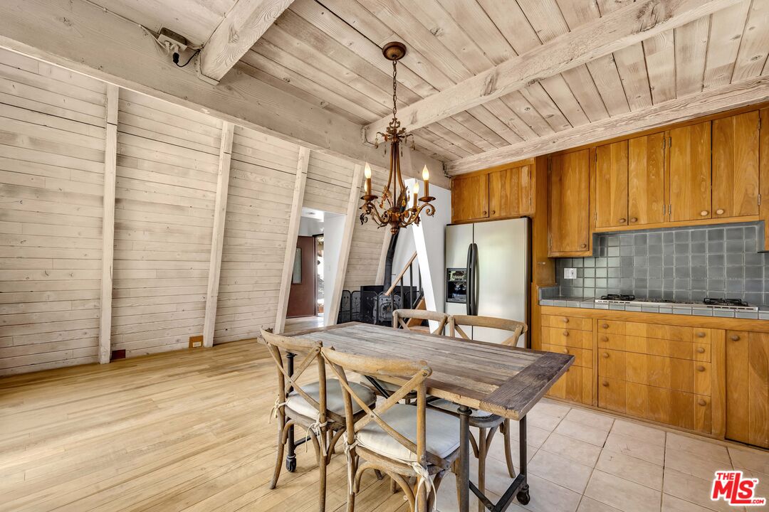 1578 Topanga Skyline Dr