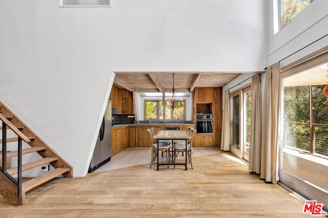 1578 Topanga Skyline Dr