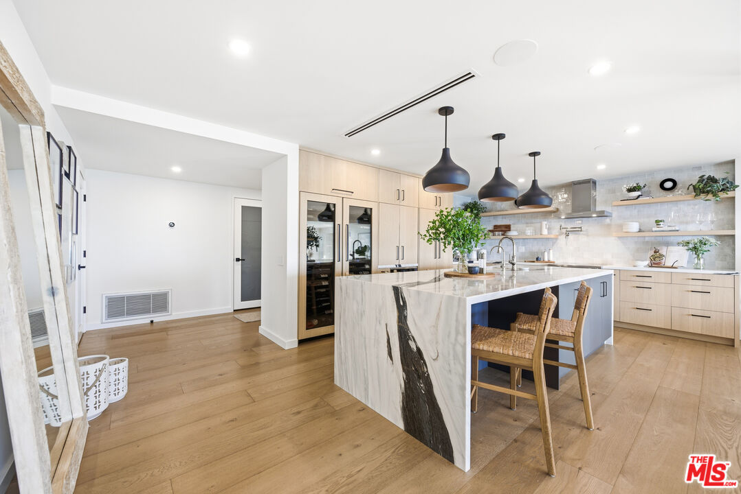 18055 Coastline Dr Unit: 1