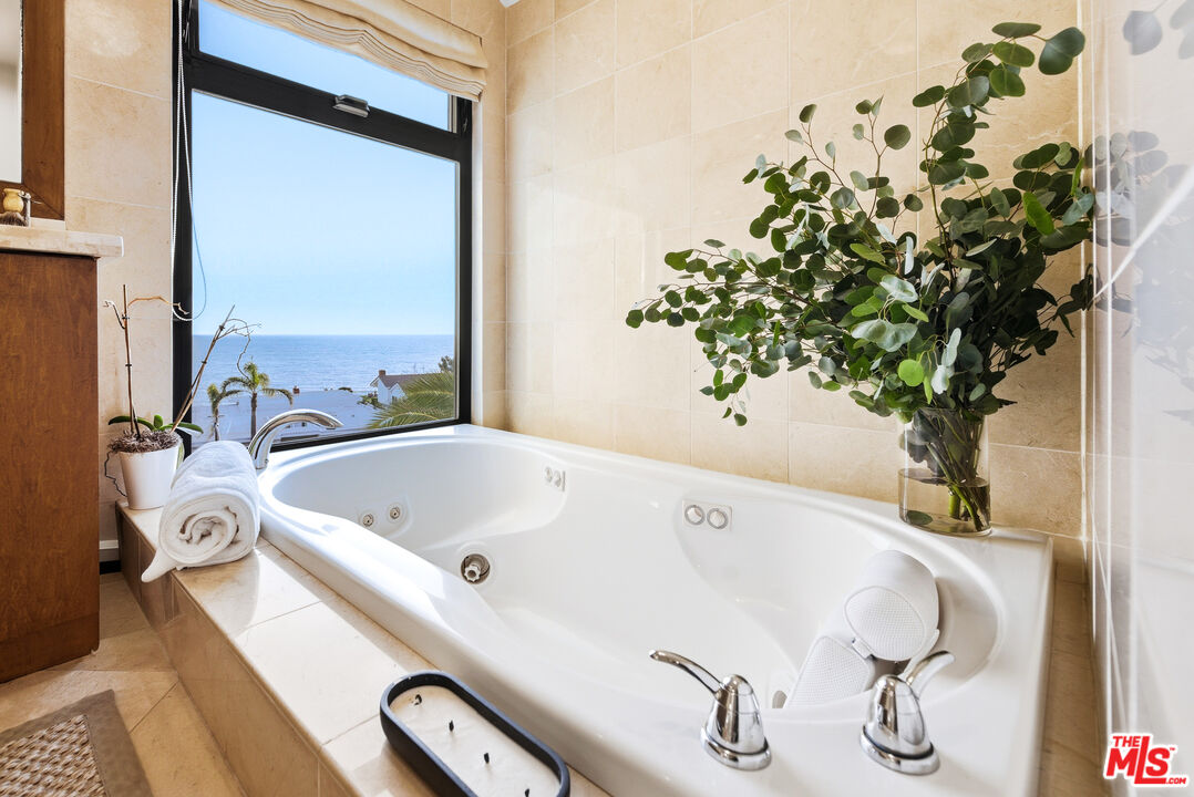 18055 Coastline Dr Unit: 1