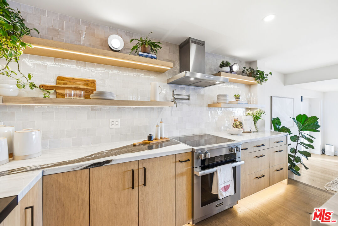 18055 Coastline Dr Unit: 1