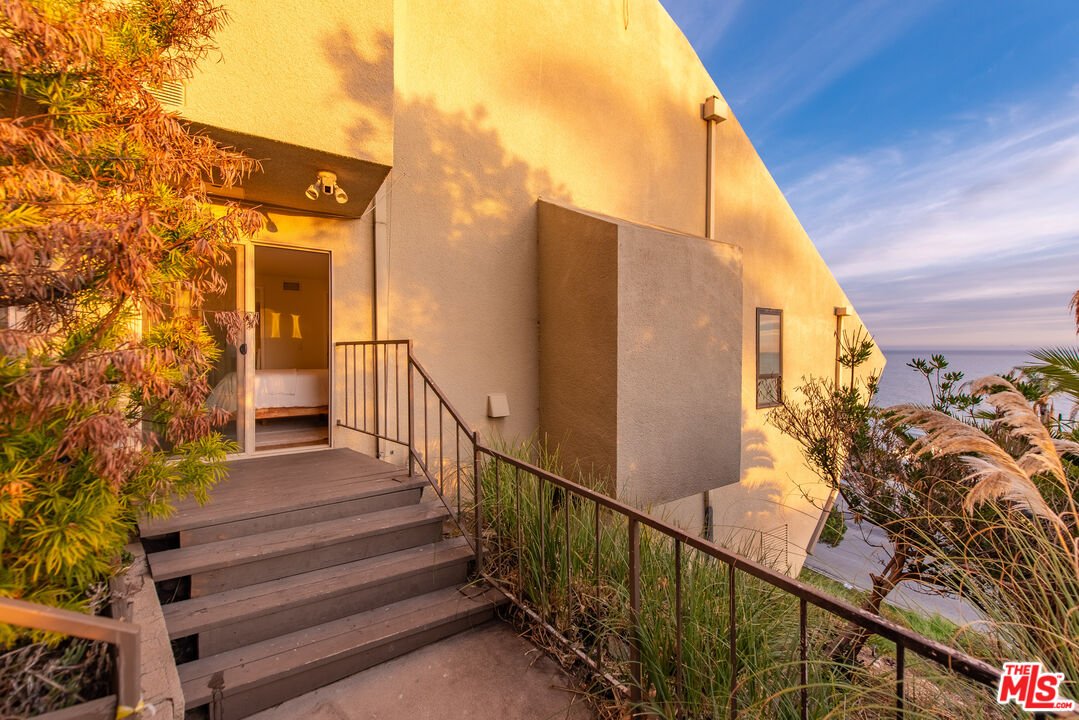 18055 Coastline Dr Unit: 1