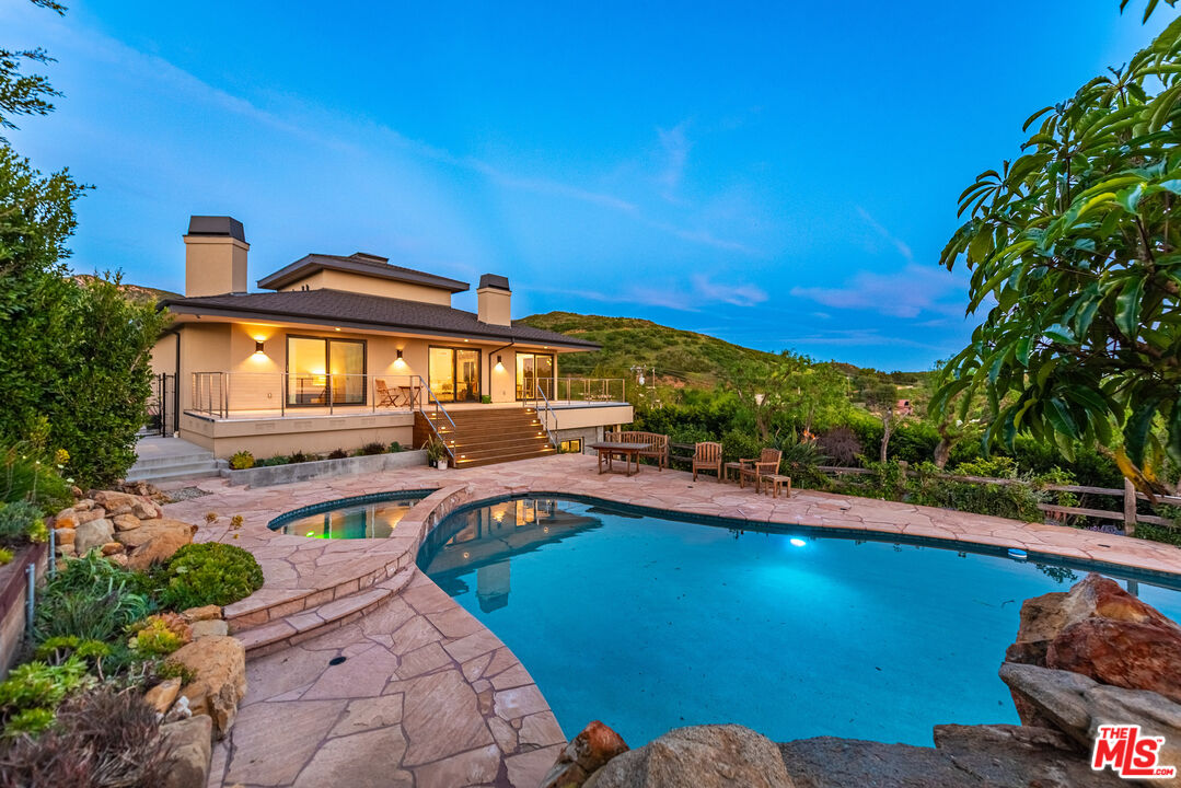 27008 Old Chimney Rd