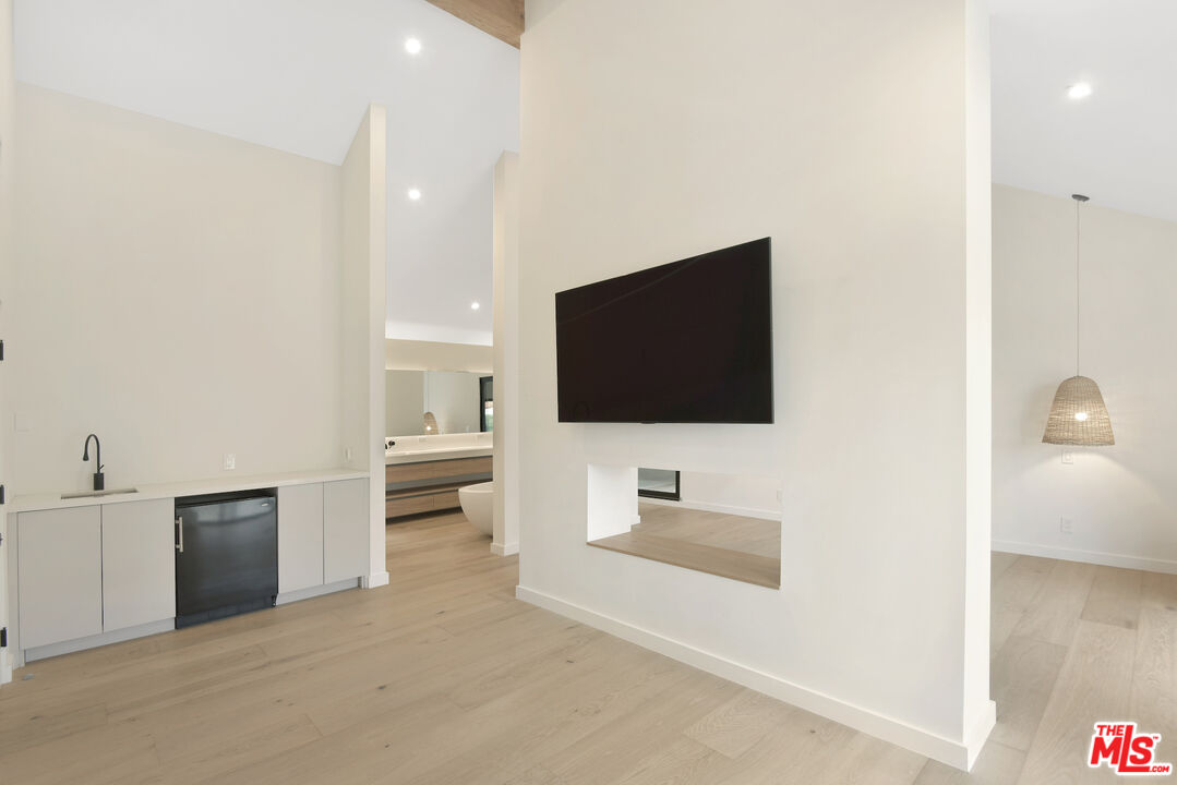 24728 Vantage Point Ter