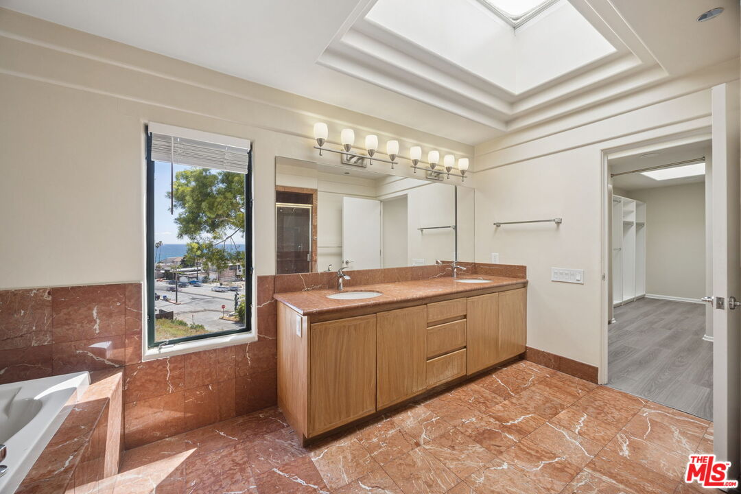 21323 Rambla Vis Unit: 2