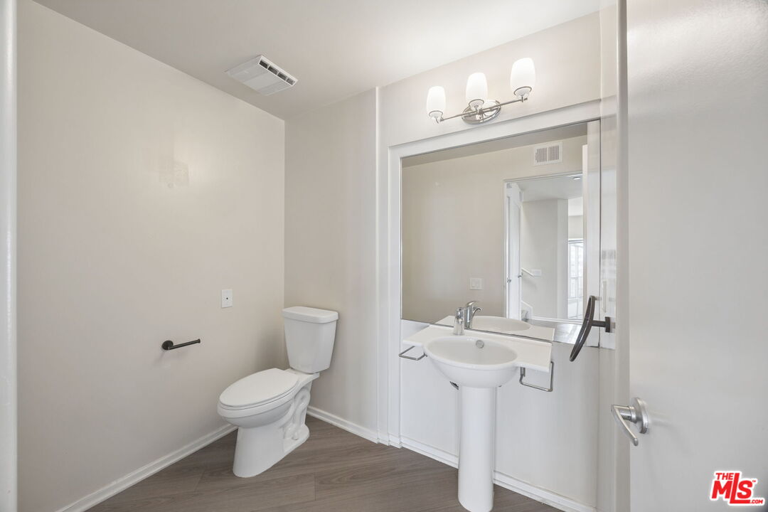 21323 Rambla Vis Unit: 2