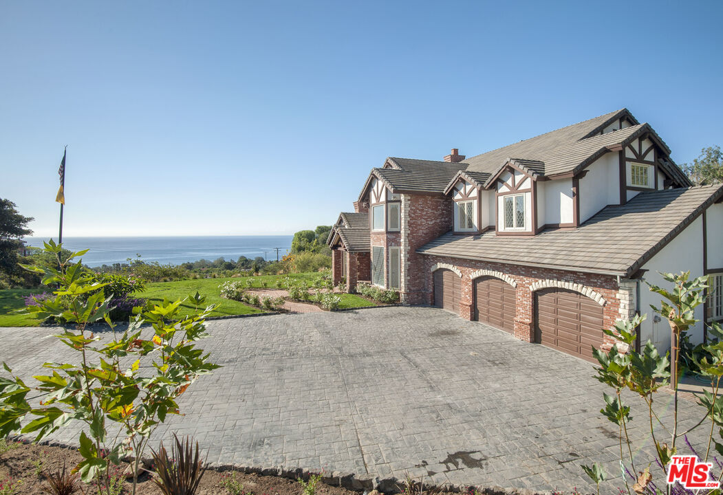 27437 WINDING WAY