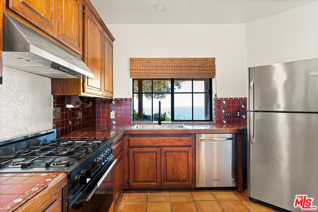 4211 Avenida De La Encinal Unit: GH