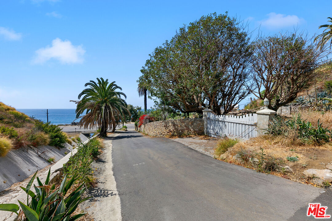 19355 Pacific Coast Hwy