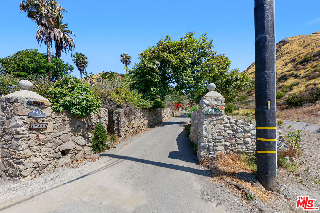 19355 Pacific Coast Hwy