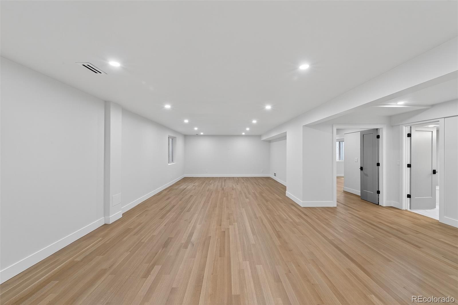 2552 E Alameda Avenue Unit: 104