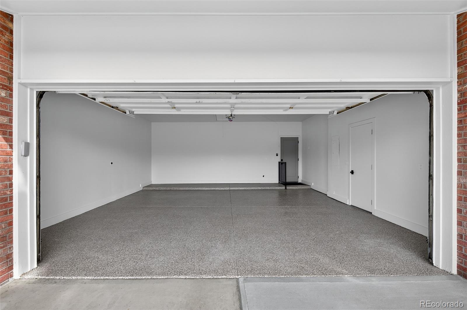 2552 E Alameda Avenue Unit: 104