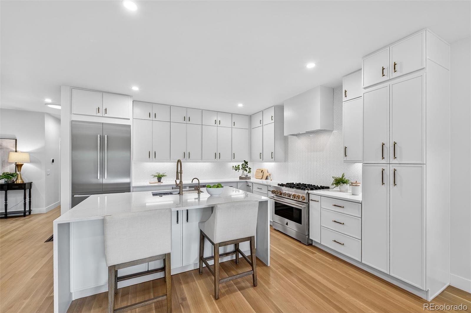 2552 E Alameda Avenue Unit: 104