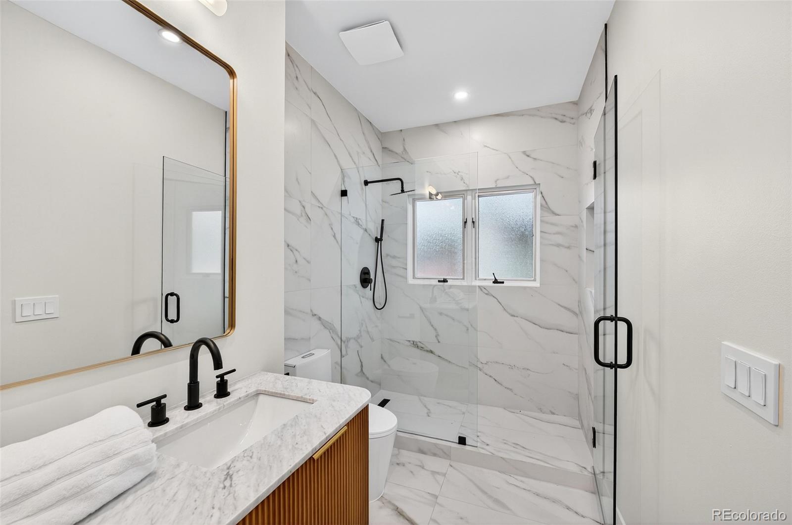 2552 E Alameda Avenue Unit: 104