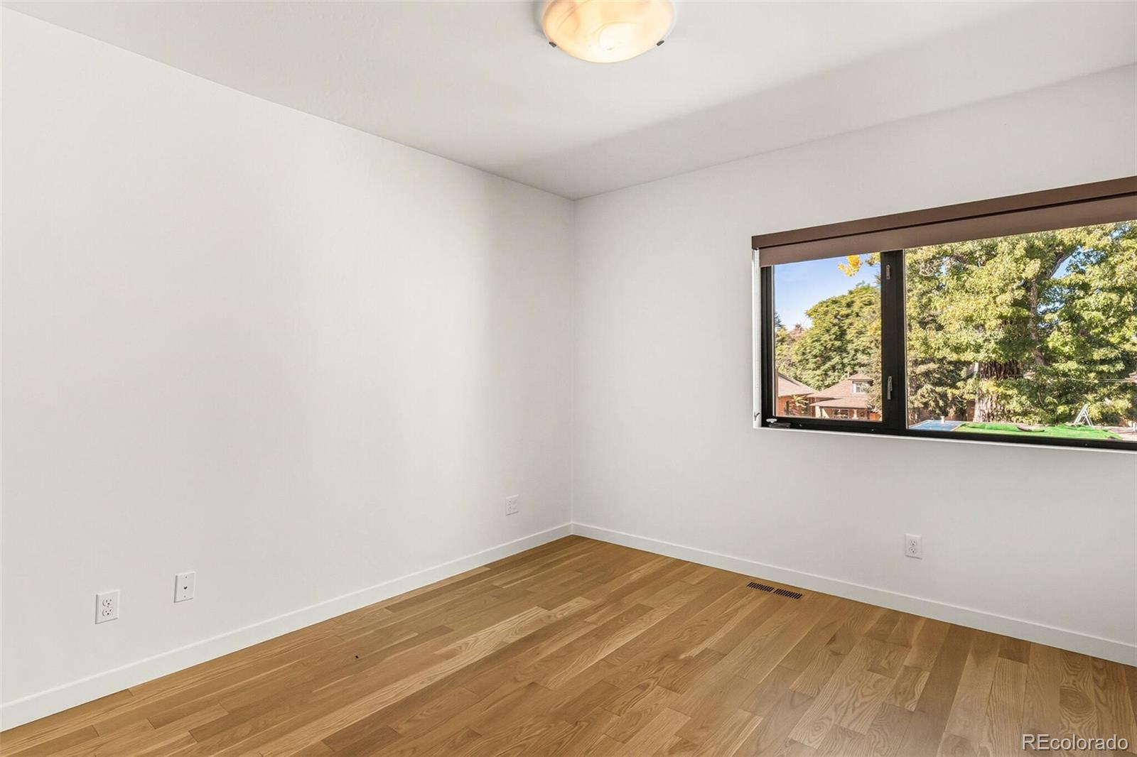 203 S Marion St Pkwy