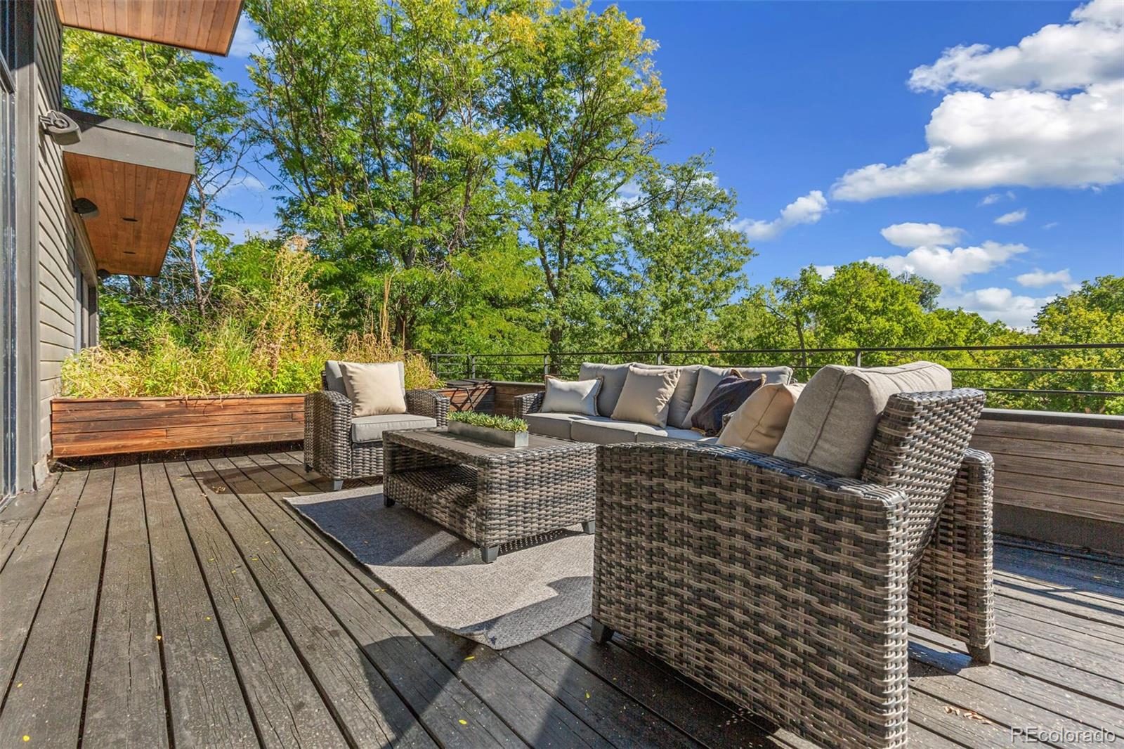 203 S Marion St Pkwy