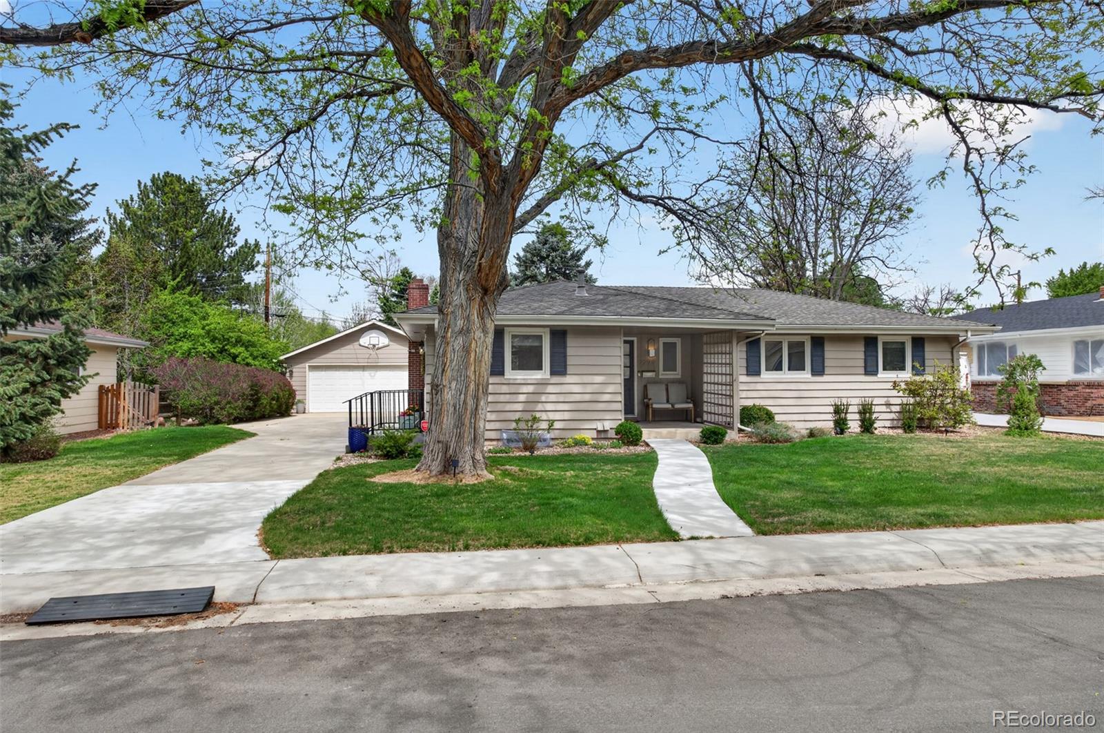 2299 E Floyd Place