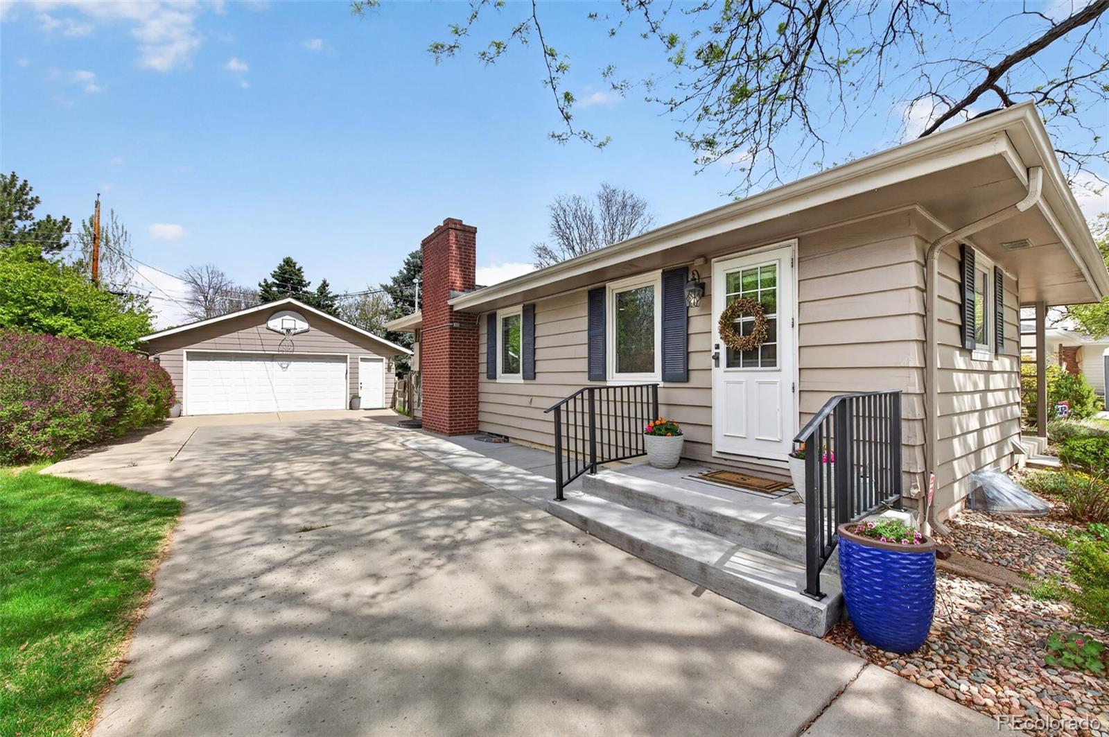 2299 E Floyd Place