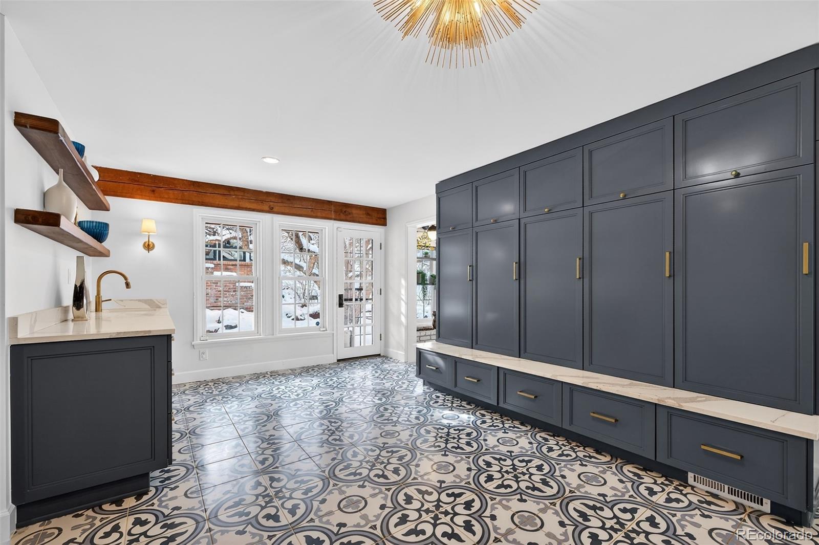 2801 Kendrick Street