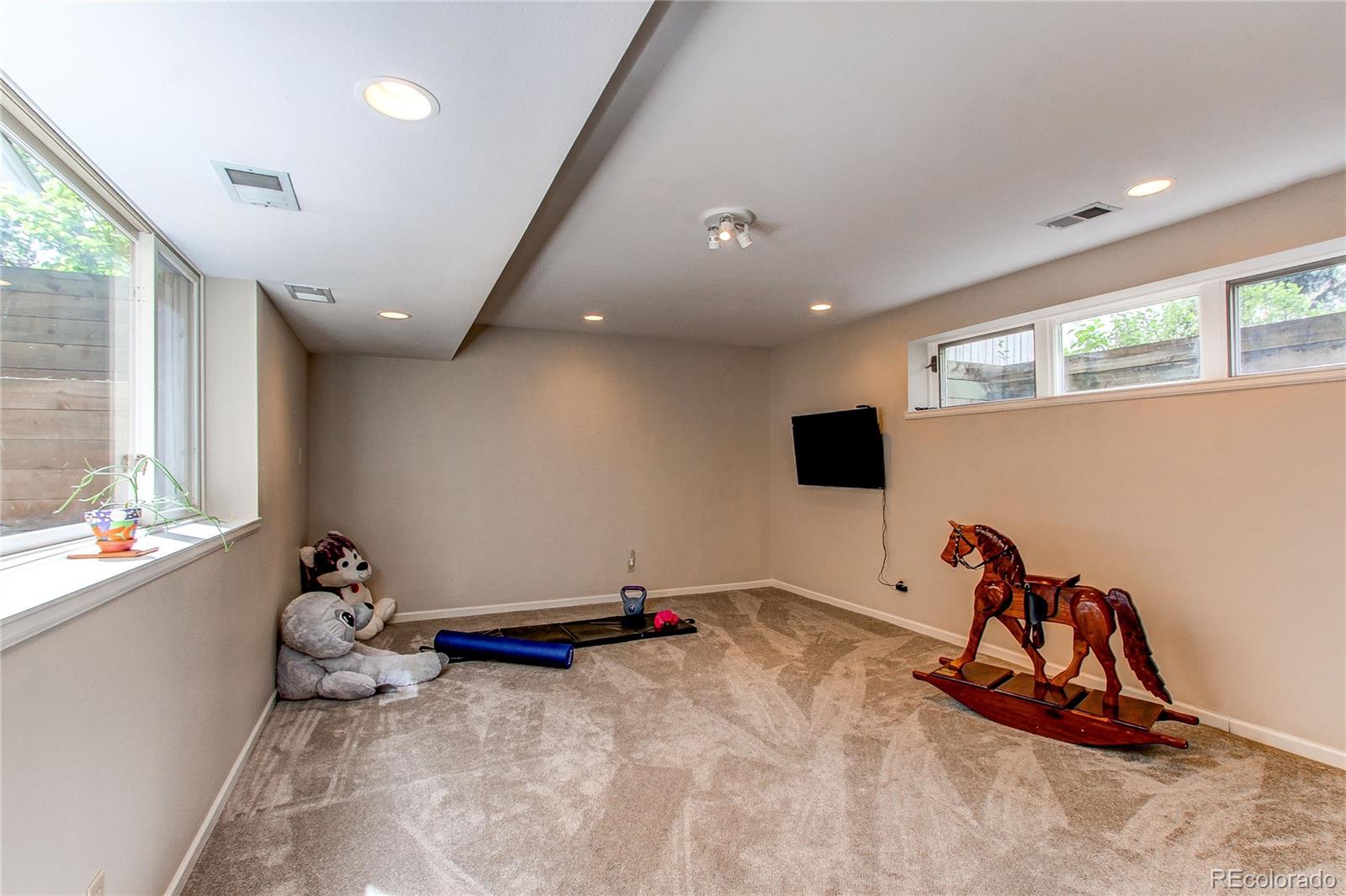 3281 Cherryridge Road