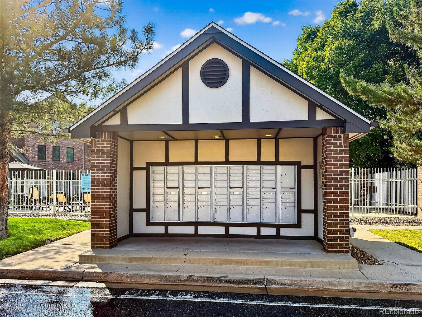 6489 S Dayton Street