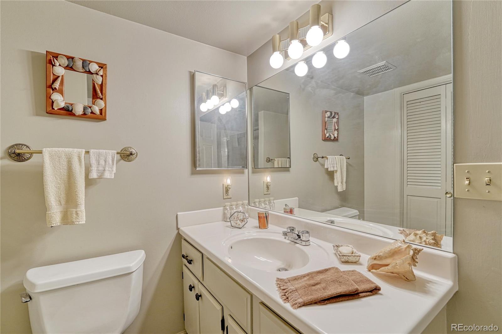 2800 S University Boulevard Unit: 11