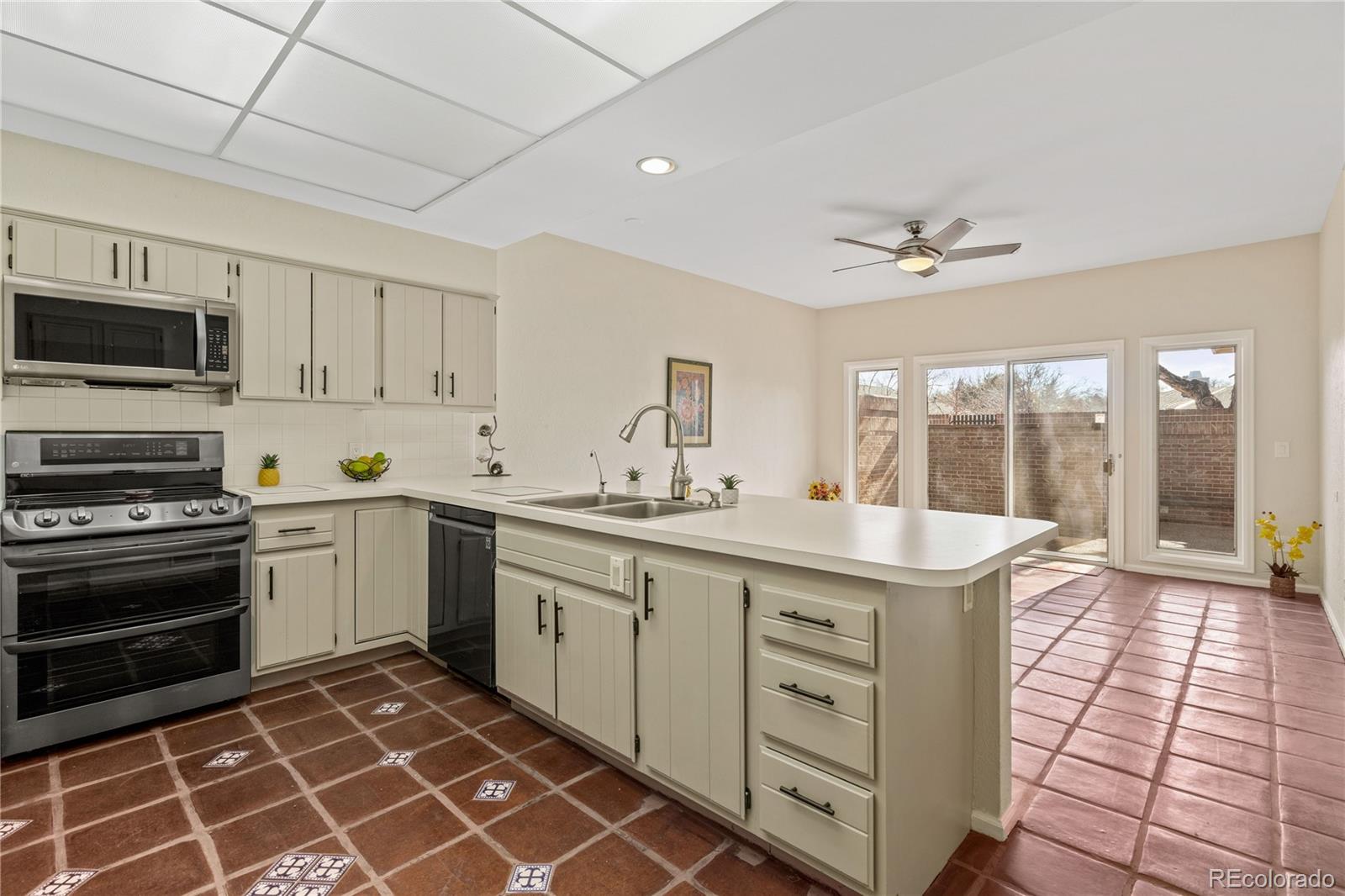 2552 E Alameda Avenue Unit: 104