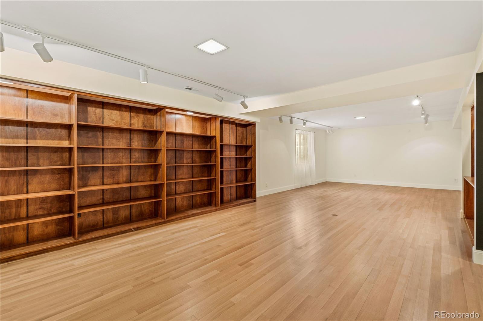 2552 E Alameda Avenue Unit: 104