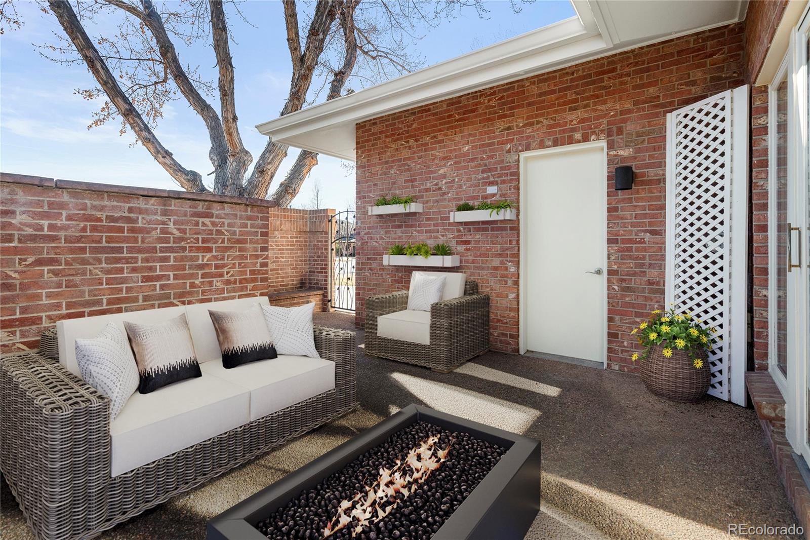 2552 E Alameda Avenue Unit: 104