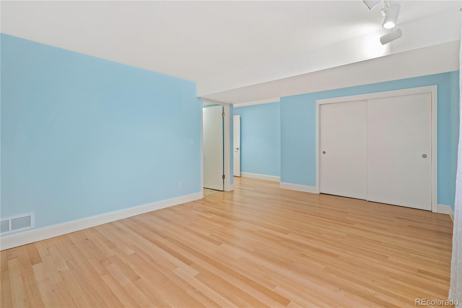 2552 E Alameda Avenue Unit: 104