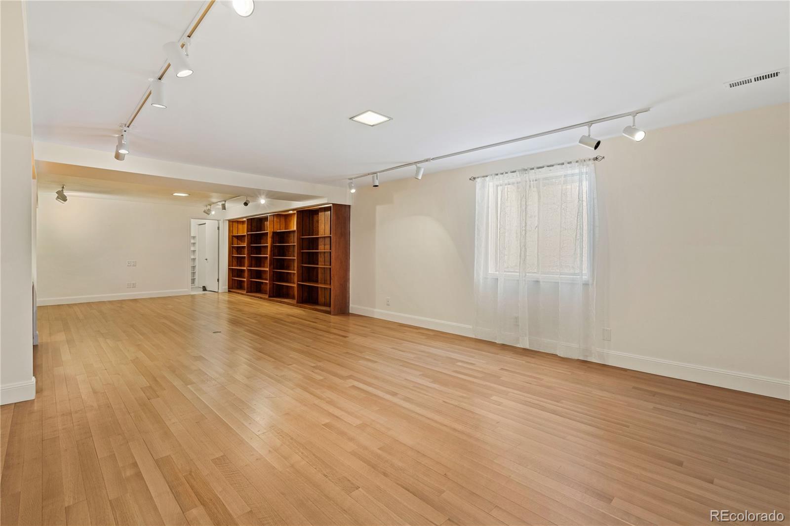 2552 E Alameda Avenue Unit: 104