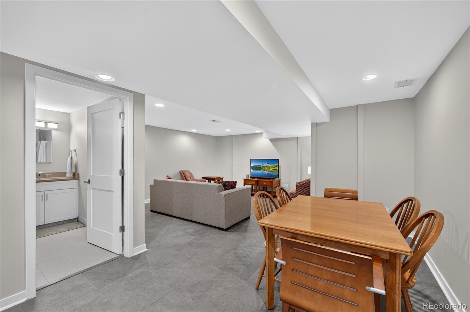2800 S University Boulevard Unit: 158